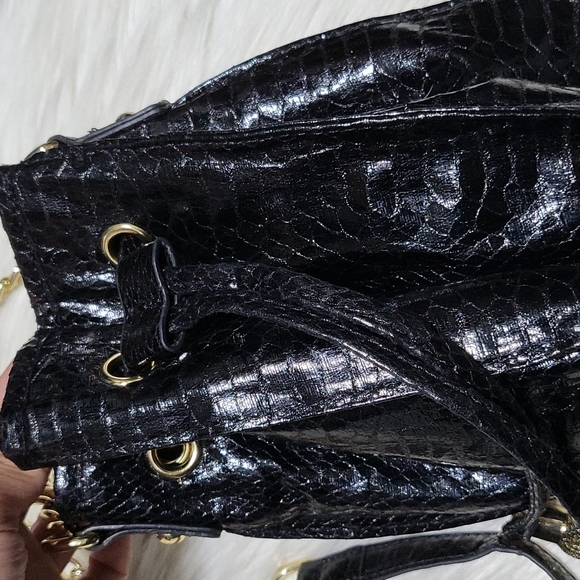 Cache reptile black bucket crossbody - Picture 7 of 14